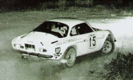 Manzagol na samochodzie Alpine Renault A 110.