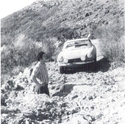 Rafaele Pinto i Luigi Macaluso na samochodzie Fiat 124 Sport Spider.