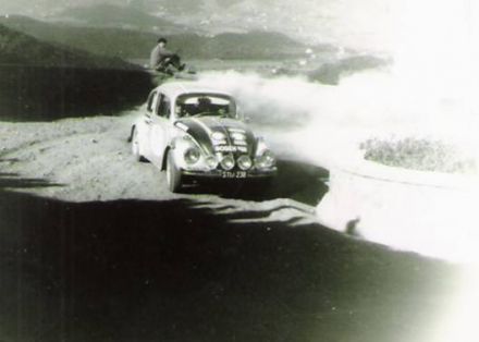 Janger i Maggliolone na samochodzie VW 1302S.
