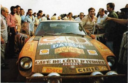 Raudet i Curien na samochodzie Datsun 240 Z.