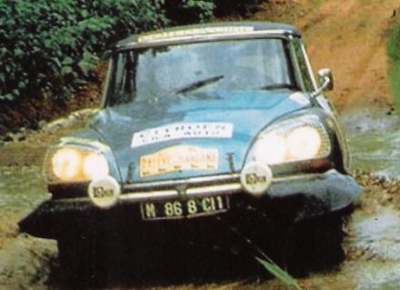 Bochnicek i Kaja na samochodzie Citroen DS 23 gr.1.