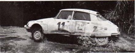 Bochnicek i Kaja na samochodzie Citroen DS 23 gr.1.