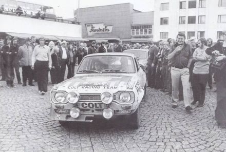 Timo Mäkinen i Henry Liddon - Ford Escort RS 1600.