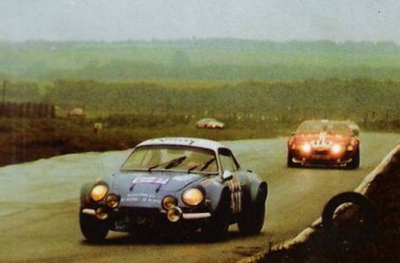 Jean-Luc Thérier na samochodzie Alpine Renault A110/1800 SS. 