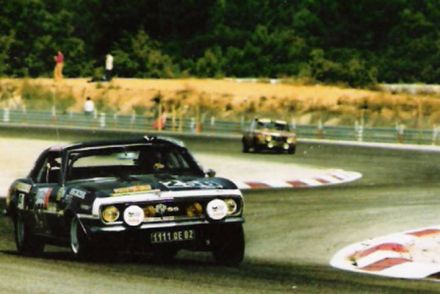Marquigny na samochodzie Chevrolet Camaro SS.