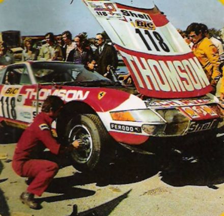 Jean Claude Andruet i "Biche" na samochodzie Ferrari 365 GTB 4 Daytona.