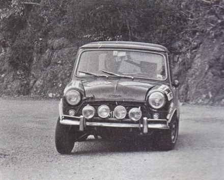 Hans Papi – Mini Cooper.