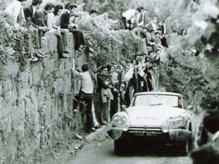 Francisco Romaozinho na samochodzie Citroen DS. 21 prototipo.