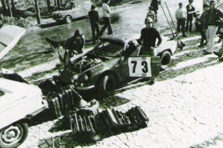 Bernard Darniche i Alain Mahe na samochodzie Alpine Renault A110.