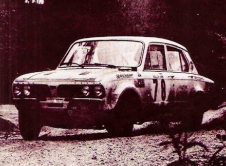 Brian Culchetch na samochodzie Triumph Dolomite.