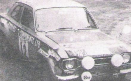 Tony Fowkes na samochodzie Ford Escort RS 1600.