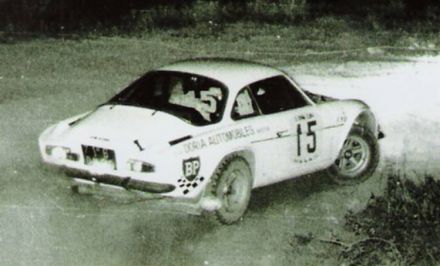 Manzagol na samochodzie Alpine Renault A 110.