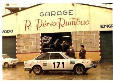 Estanislao Reverter i „Ventura“ – Seat 124 Sport coupe.