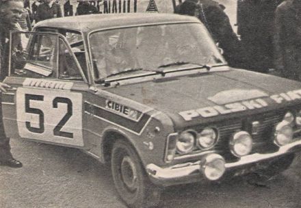 Polski Fiat 125p 1500 załogi Robert Mucha i Lech Jaworowicz.