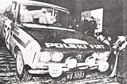 Robert Mucha i Lech Jaworowicz na samochodzie Polski Fiat 125p / 1500.