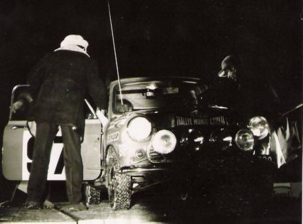 Pxeben Kristoffersen i Peter Sorensen na samochodzie BLMC Mini Cooper S.