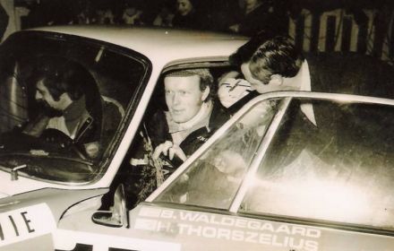 Björn Waldegaard i Hans Thorszelius na samochodzie Porsche 911S.