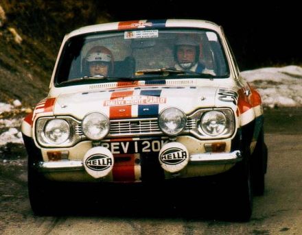 Timo Makinen i Henry Liddon na samochodzie Ford Escort RS 1600.