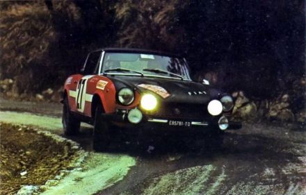 Raffaele Pinto i Helmut Eisendle – Fiat 124 Spider.