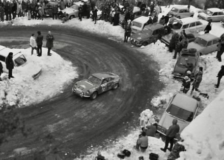 Jose Barbara i Bernard Sizaire na samochodzie Alpine Renault A 110.