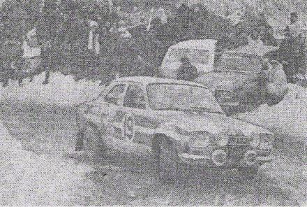 Timo Makinen i Henry Liddon na samochodzie Ford Escort RS 1600.  (Słowo Powszechne 22/1972)