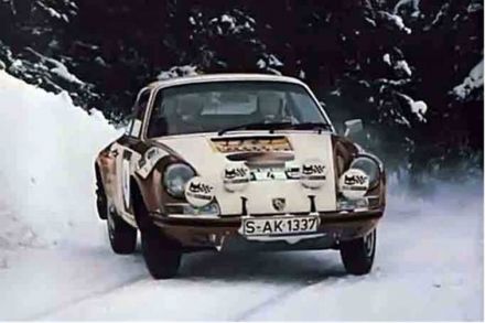 Stig Blomqvist i Arne Hertz na samochodzie Saab 96 V4.