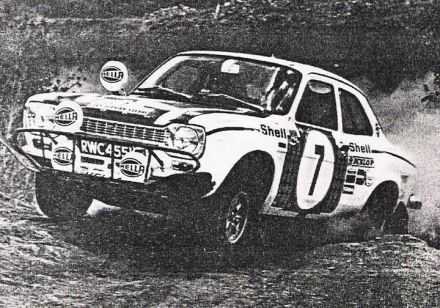 Hannu Mikkola i Gunnar Palm na samochodzie Ford Escort RS 1600.  (Works Rally Cars 1940-1990)