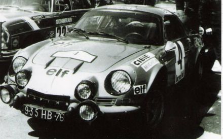Jean Pierre Nicolas i Pierre Thimonier na samochodzie Alpine Renault A 110 / 1600.