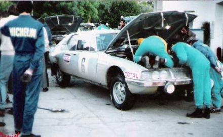 Citroen SM Rauno Aaltonena w czasie serwisu.