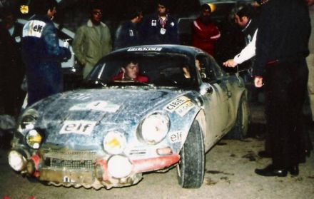 Jean Pierre Nicolas i Pierre Thimonier na samochodzie Alpine Renault A 110 / 1600.