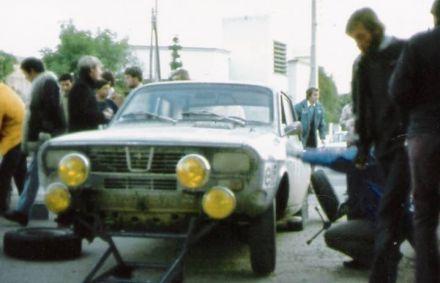 Serwis Renault 12 Gordini załogi J.M.Jacquemin i J.R.Jaubert.