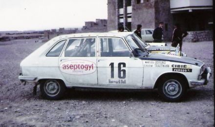 Claudine Trautmann i Marie Odile Desvignes na samochodzie Renault 16 TS.