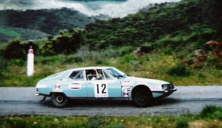 Jean Deschazeaux i Jean Plassard na samochodzie Citroen SM.