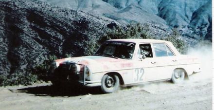 F.Pagane i M.Malherbe na samochodzie Mercedes Benz 280 SE.