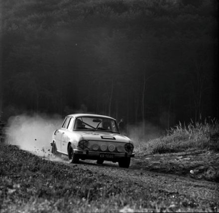 Andrzej Nytko i Jacek Chmielewski – Skoda S100.