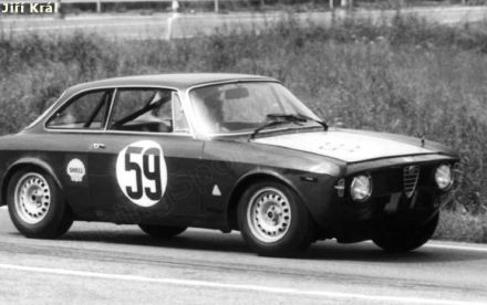 Alfa Romeo 1300 GTJ.