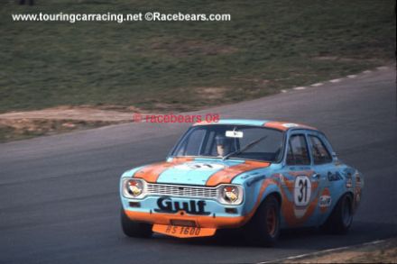 Matti Kemilainen na samochodzie Ford Escort RS 1600.