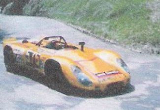 „Noris” na samochodzie Porsche.