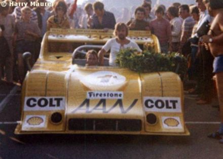 Leo Kinnunen na samochodzie Porsche 917/10 Twin Cam.