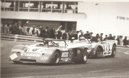Nr.8.John Burton na samochodzie Chevron B21 Ford, nr.2.Gerard Larrousse na samochodzie Lola T210 Ford. 