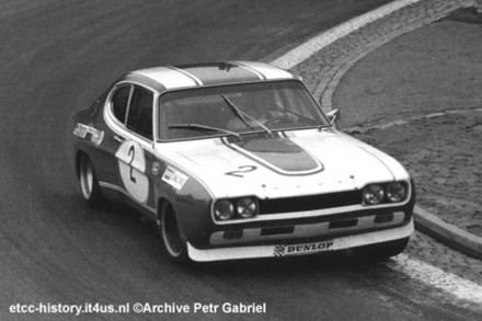 Jochen Mass na samochodzie Ford Capri RS 2600.