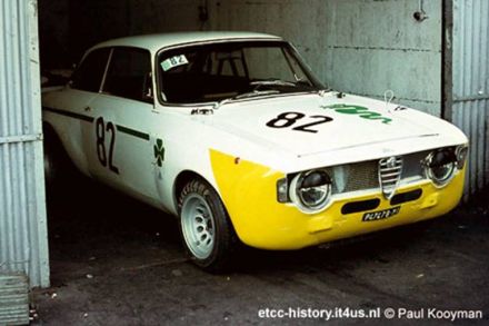 Luigi Colzani i Vittorio Venturi na samochodzie Alfa Romeo 1300 GTA Junior.