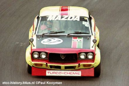 Walter Brun i Joe Kretschi na samochodzie Mazda Savanna Rx 3.