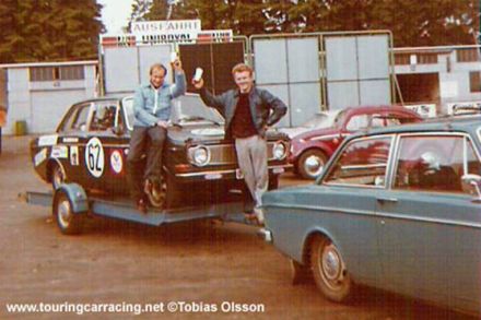 Alf-Tore Jideteg i Sven Erik Olsson na samochodzie Volvo 142.