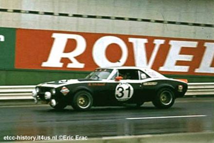 Terry Sanger i Mike Crabtree na samochodzie Chevrolet Camaro Mk.I.