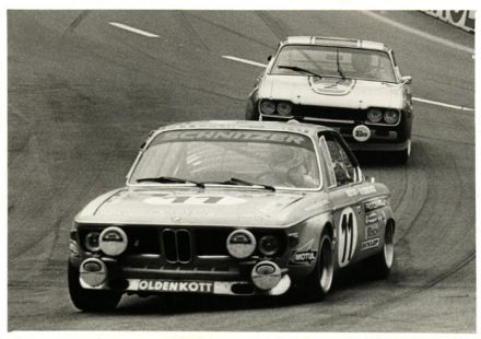 John Fitzpatrick i Hans Heyer na samochodzie BMW 2800 CS.