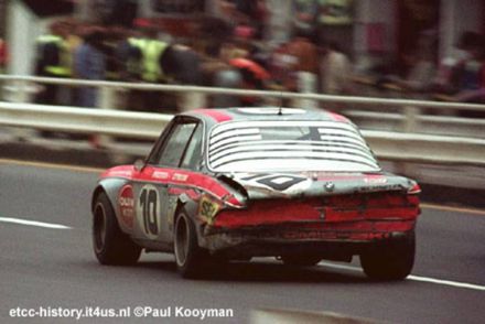John Fitzpatrick, Alain Peltier i Christian Ethuin na samochodzie BMW 2800 CS.