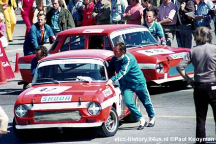 Škody 120 S załóg Václav Bobek / Oldrich Horsák (nr.47) i Jaroslav Bobek / Milan Zid (nr.46).