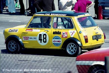 BMC Mini Cooper S załogi Tanny Boissevain i Gerard Schuiten.