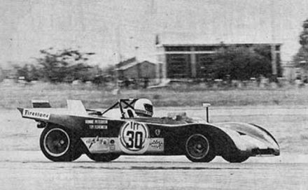 Ronnie Peterson i Tim Schenken na samochodzie Ferrari 312 PB.